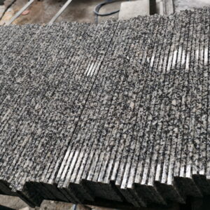 Granit Strzegomski – cokoliki