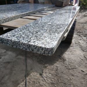 Parapety granitowe Granit Strzegomski